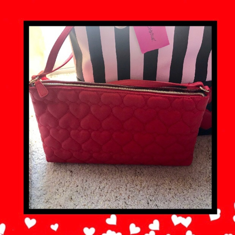 Betsey Johnson 2 in 1 Striped Heart Large Tote ❤️ - Picture 6 of 8